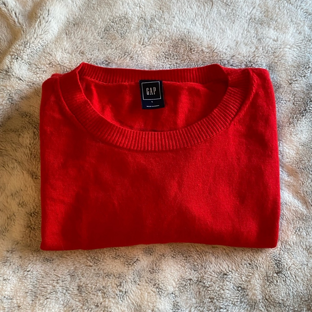 Pullover sweater